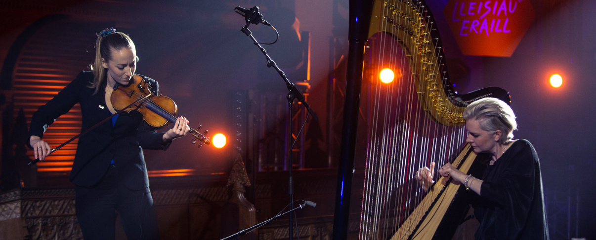 Aoife Ní Bhriain violin Catrin Finch harp copy